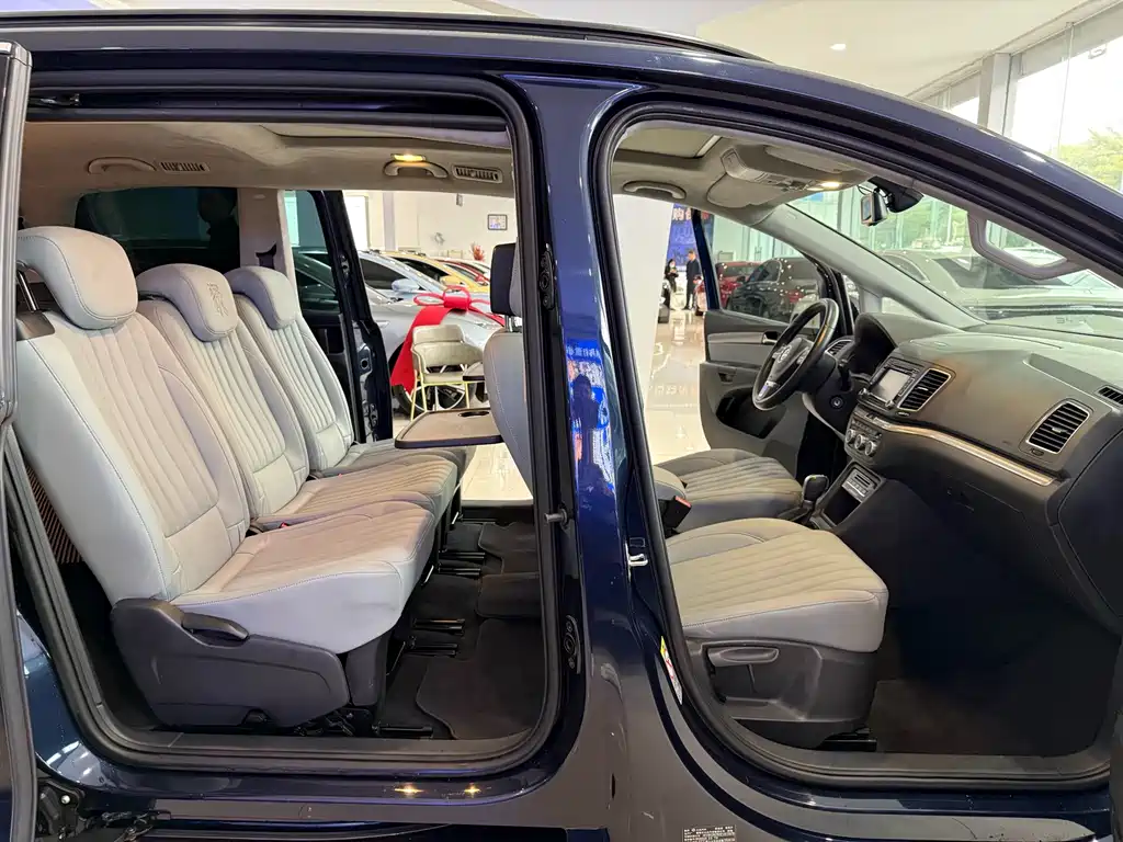 Volkswagen Sharan 2015 — фото 12