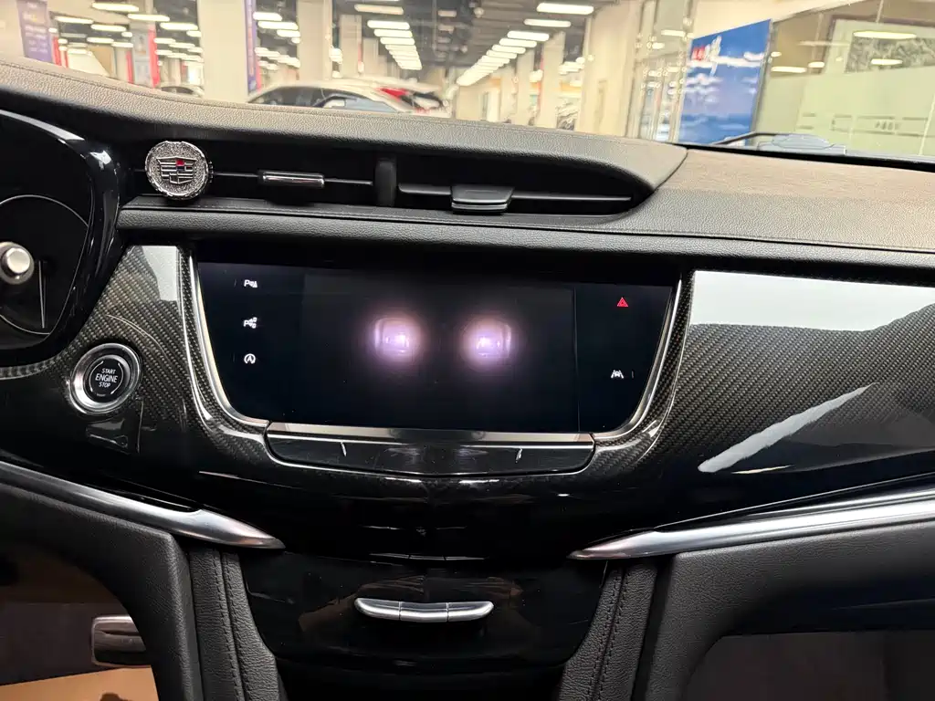 Cadillac XT6 2021 — фото 41