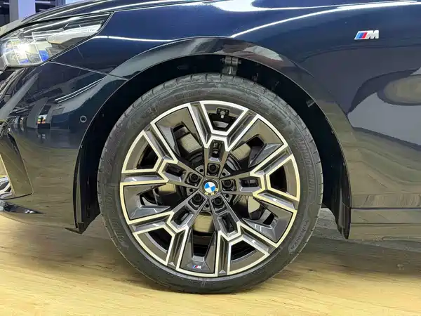 BMW 5 Series 2024