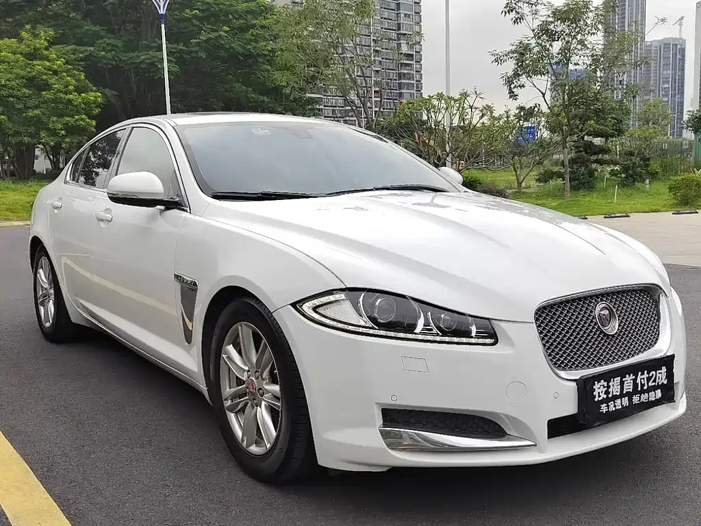 Jaguar XF 2015 — фото 2