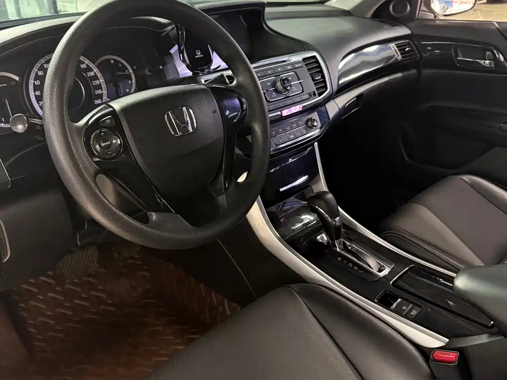Honda Accord 2016 — фото 4