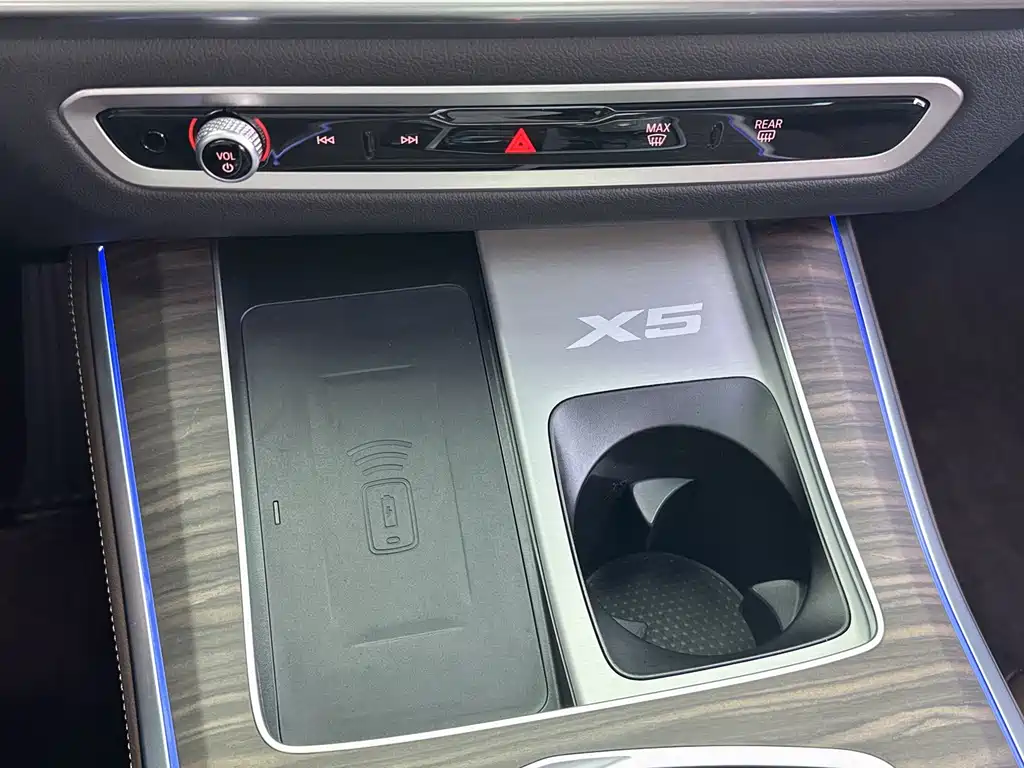 BMW X5 2025 — фото 10