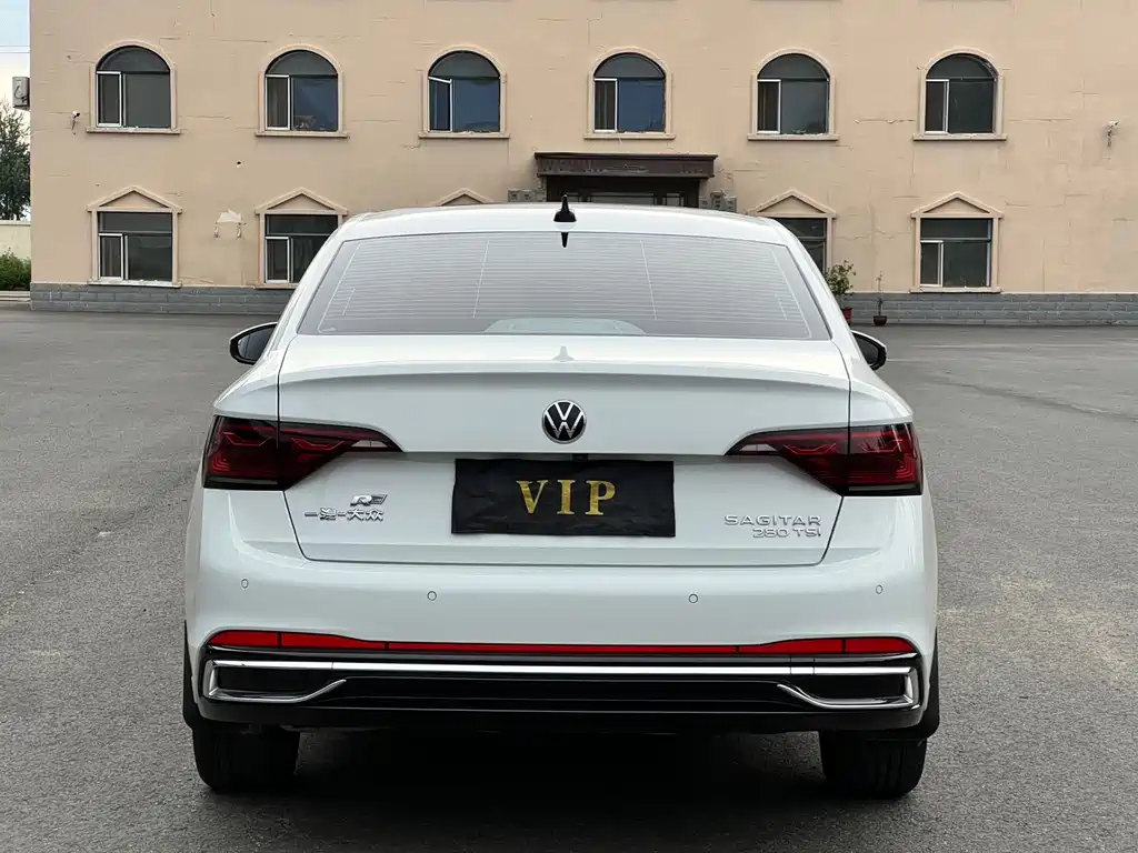 Volkswagen Sagitar 2022
