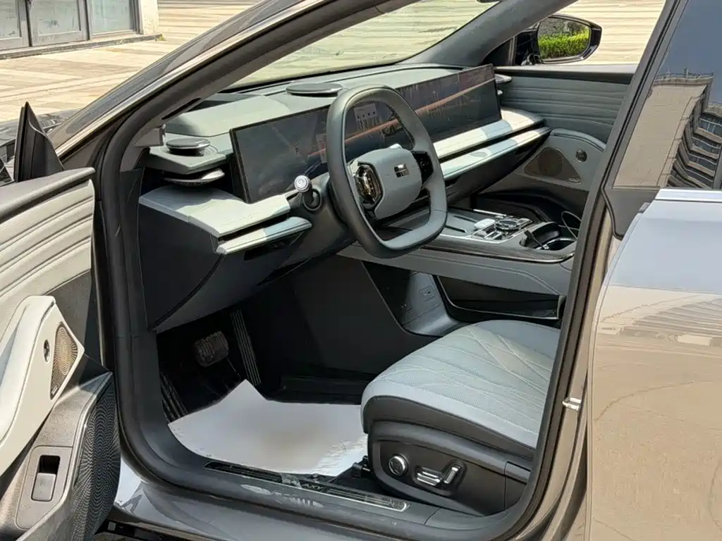 Geely Galaxy E8 2025 — фото 17