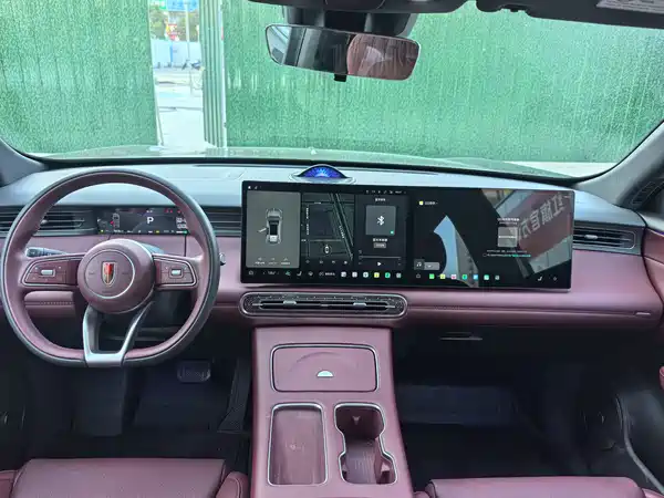 Hongqi HS6 PHEV 2026