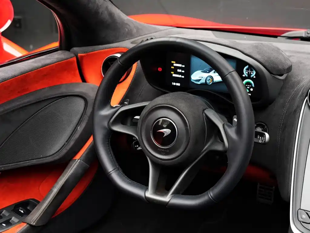 McLaren 600LT 2020 — фото 15