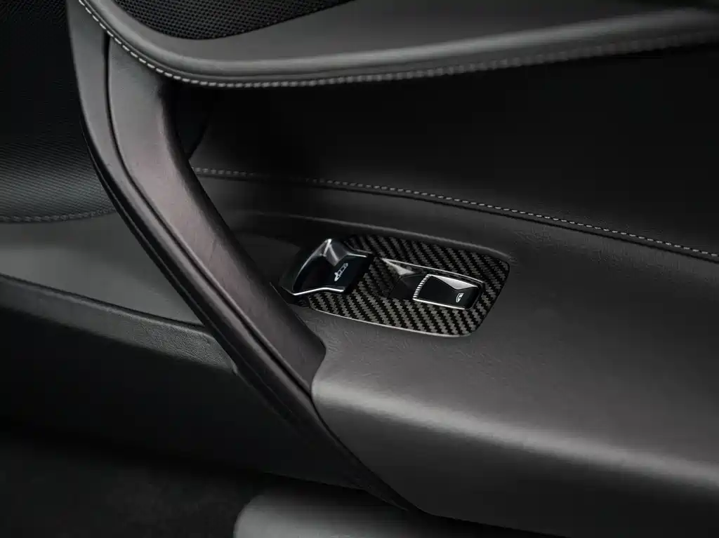 McLaren 720S 2020 — фото 22