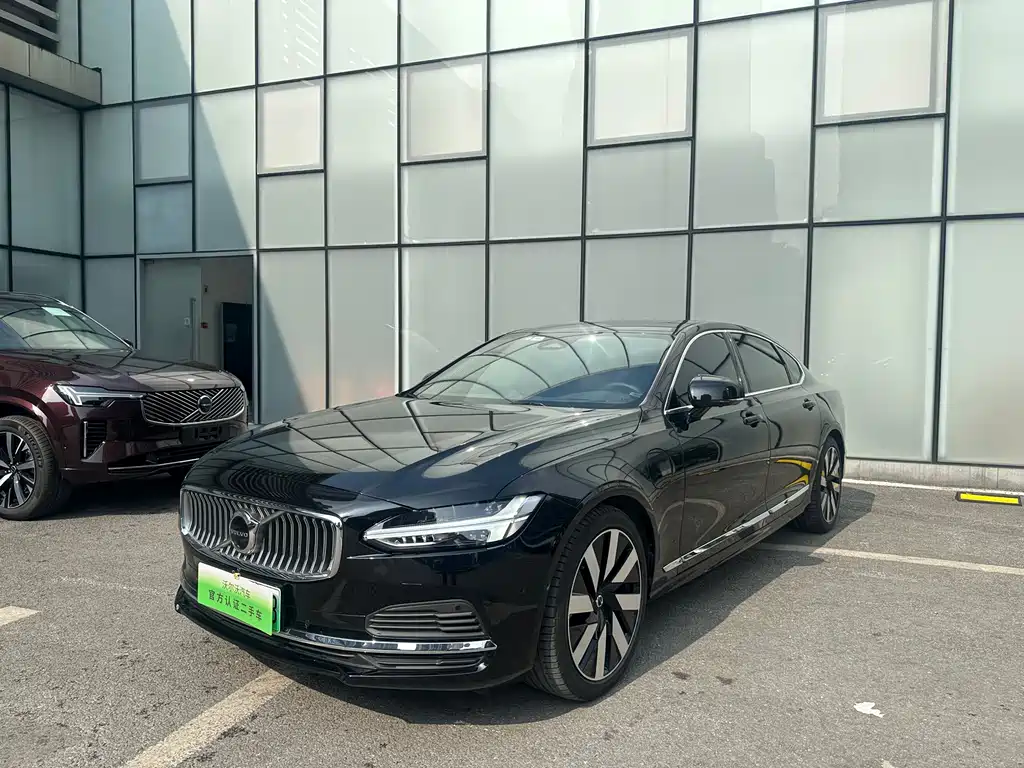 Volvo S90 PHEV 2023