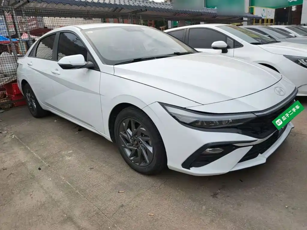 Hyundai Elantra 2023 — фото 22