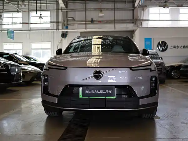 Volvo XC70 Plug-In Hybrid 2026