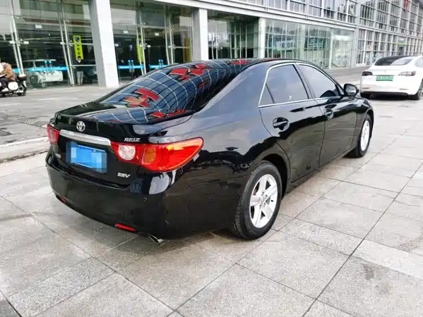 Toyota Reiz 2012