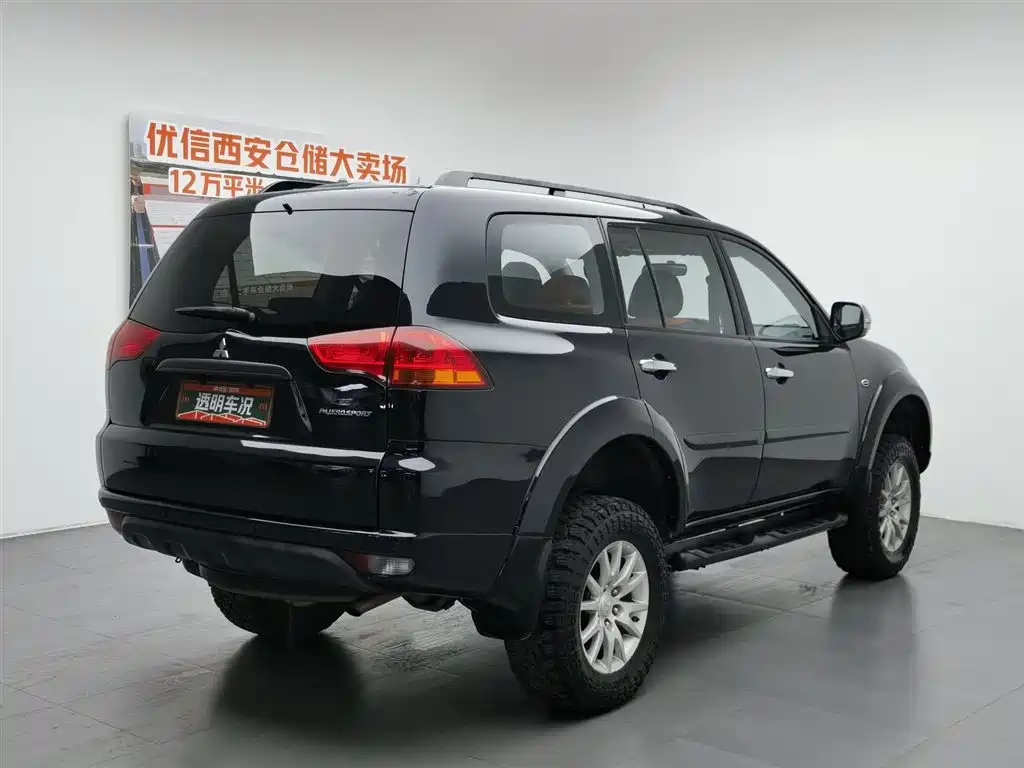Mitsubishi Pajero Sport 2014 — фото 2