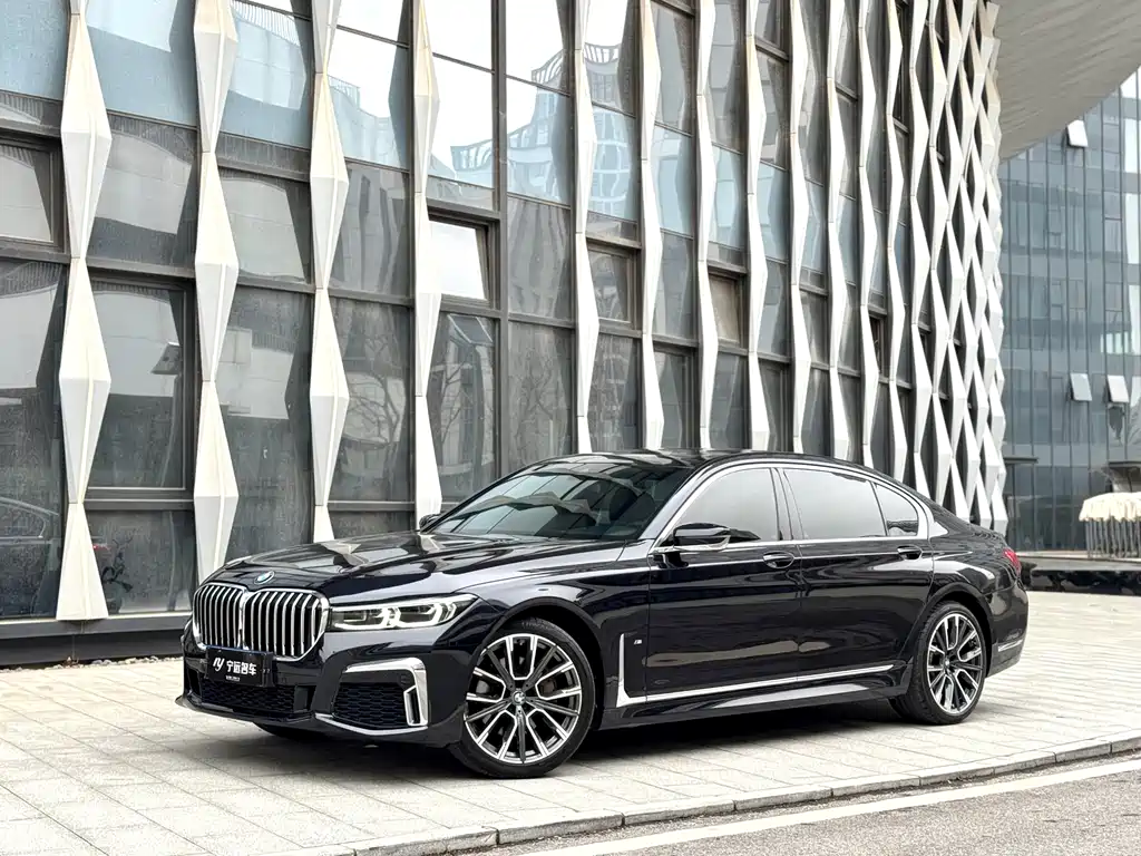 BMW 7 Series 2020 — фото 1