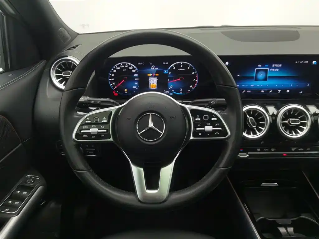 Mercedes-Benz GLA 2021 — фото 11