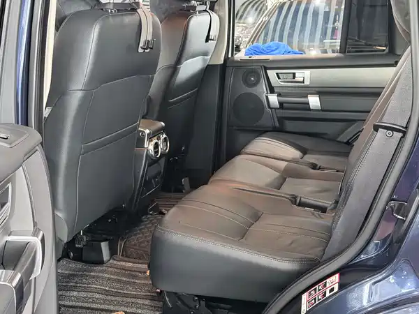 Land Rover Discovery 2016