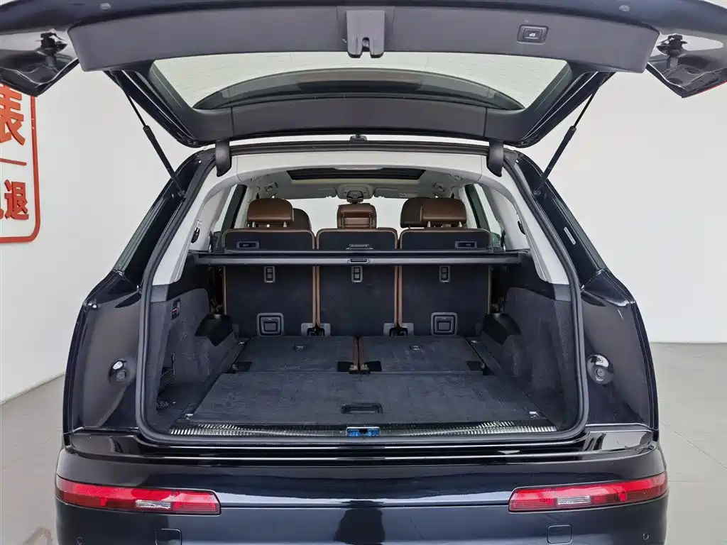 Audi Q7 2019 — фото 16