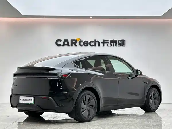 Tesla Model Y 2026