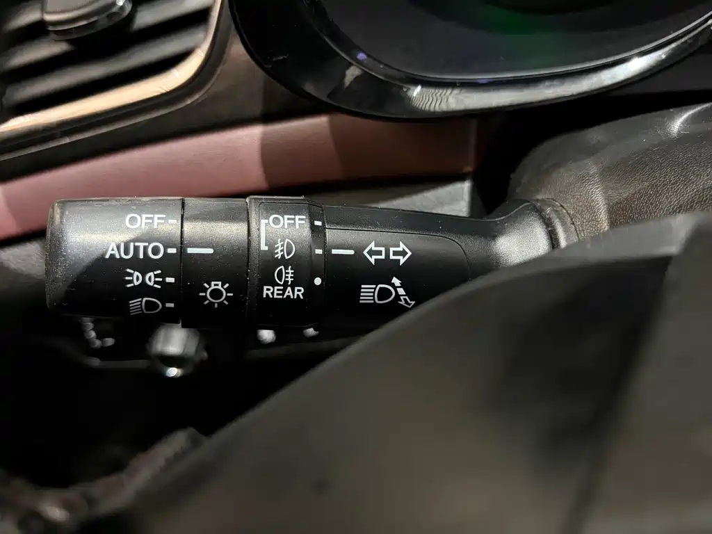 GAC Motor Trumpchi GS8 2017 — фото 25