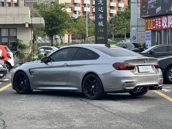 BMW M4 2016