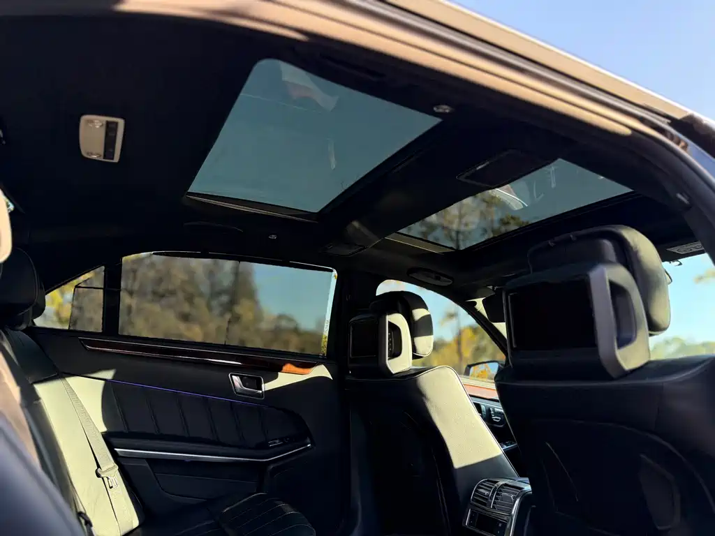 Mercedes-Benz E-Class 2015 — фото 17