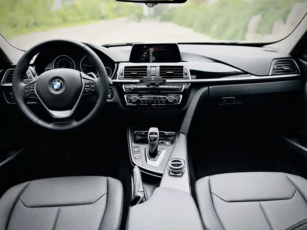 BMW 3 Series 2017 — фото 8