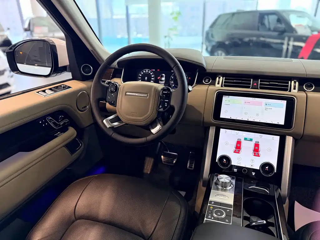 Land Rover Range Rover 2020 — фото 17
