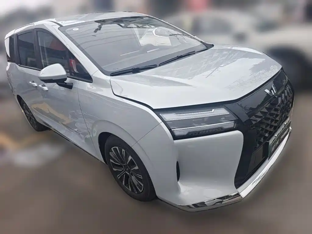 Wuling Starlight 730 EV 2025