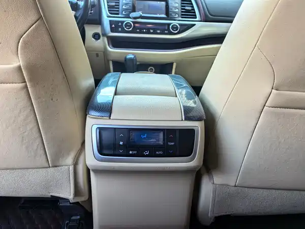 Toyota Highlander 2015