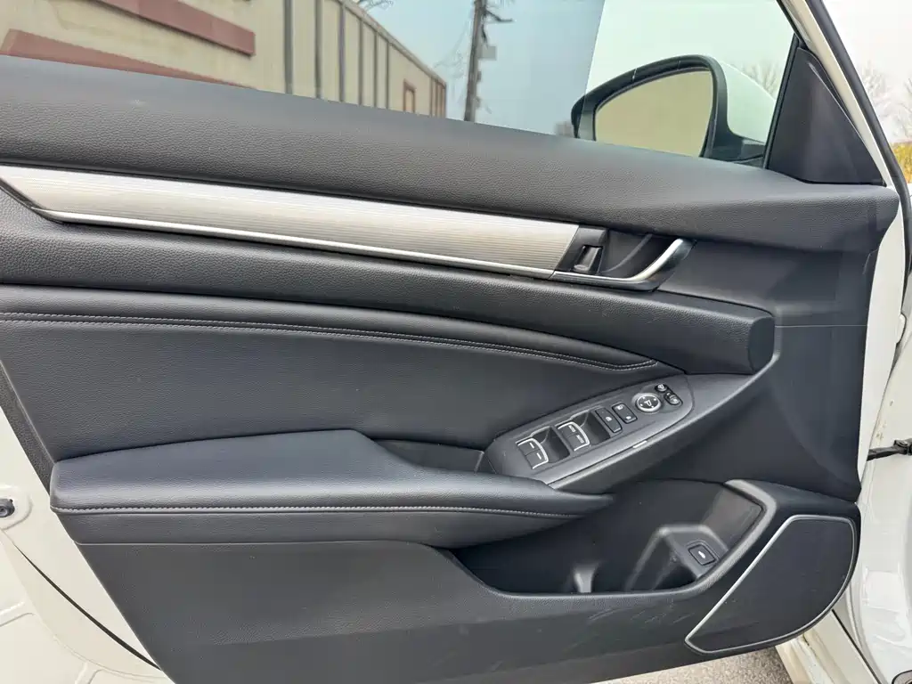 Honda Accord 2019 — фото 13