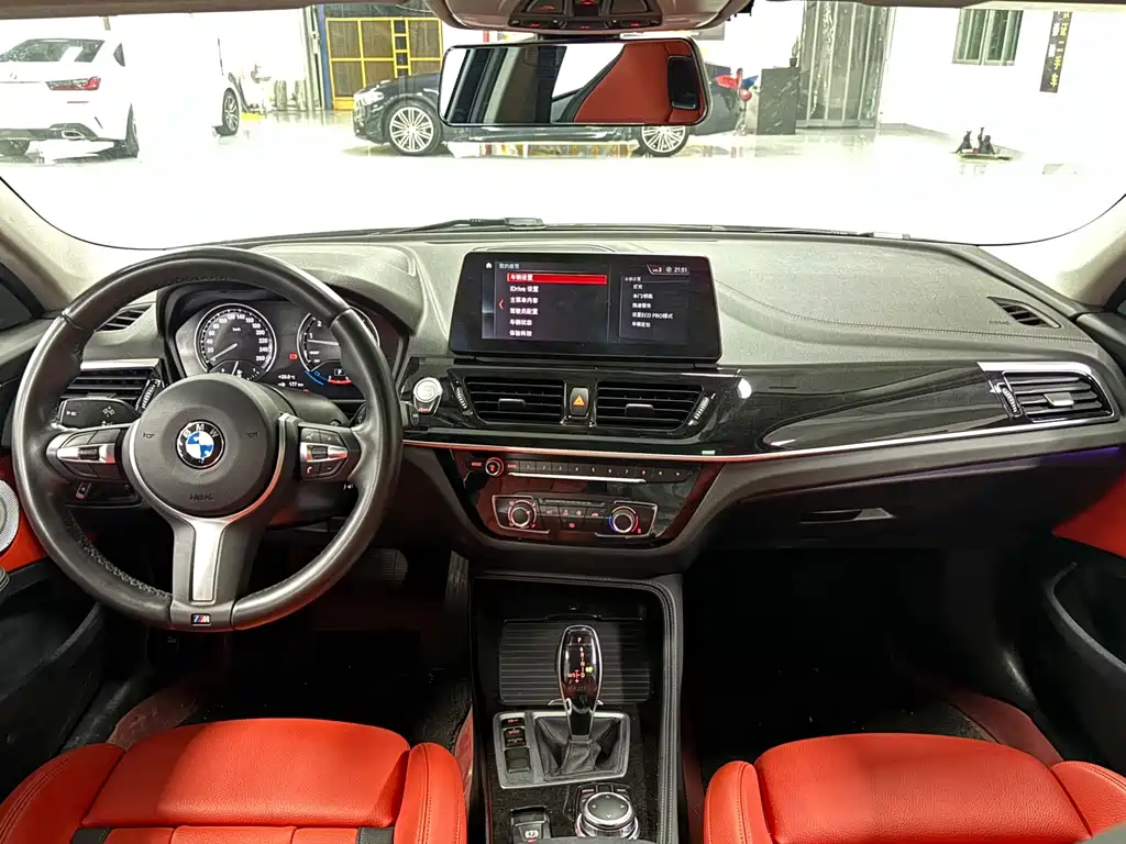 BMW 1 Series 2023 — фото 10