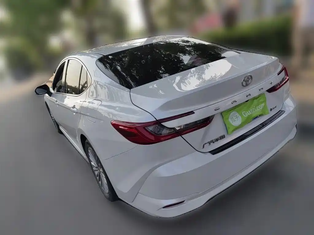 Toyota Camry 2024 — фото 27