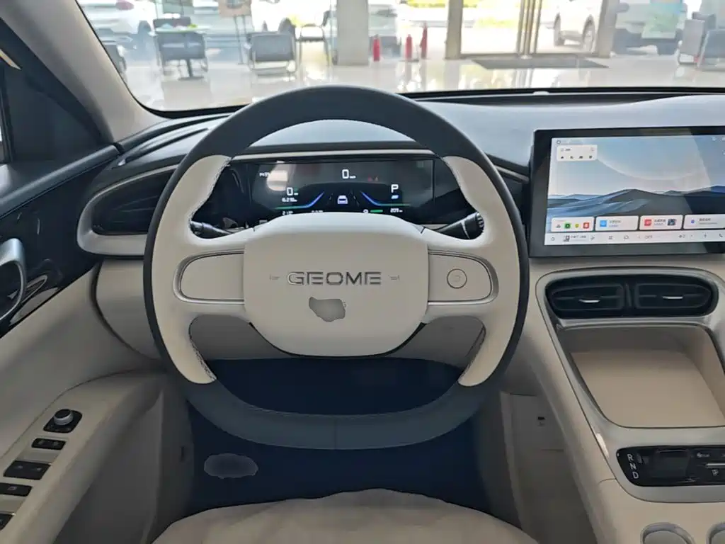 Geely Galaxy Starwish 2026 — фото 11