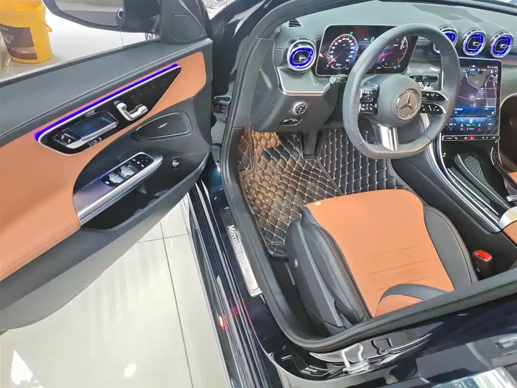Mercedes-Benz C-Class 2023 — фото 16