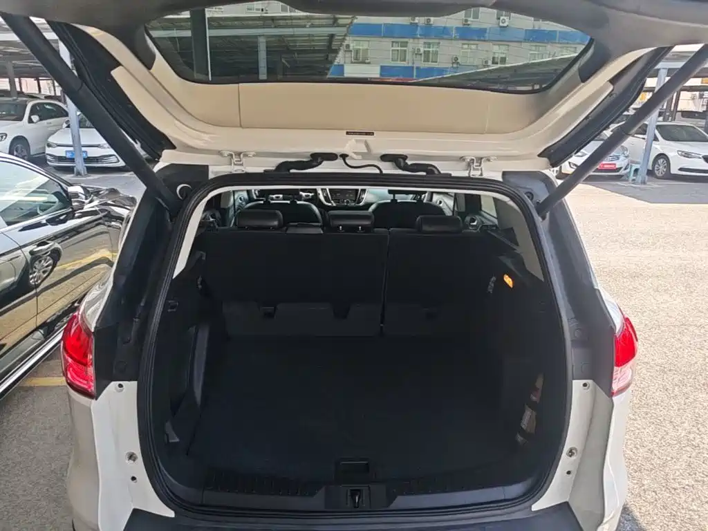 Ford Kuga 2016 — фото 19