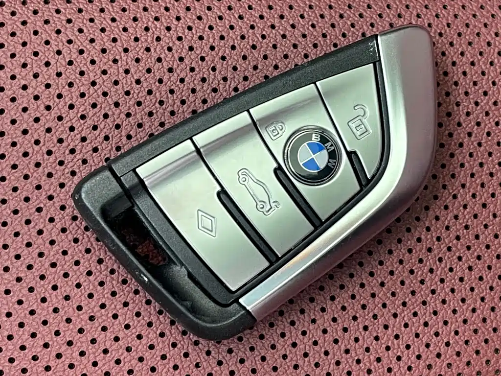 BMW 5 Series 2023 — фото 14