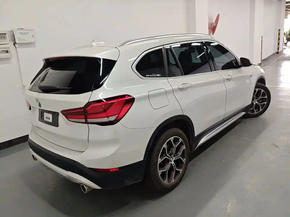 BMW X1 2021 — фото 9