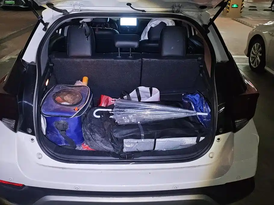 Toyota Yaris L 2021