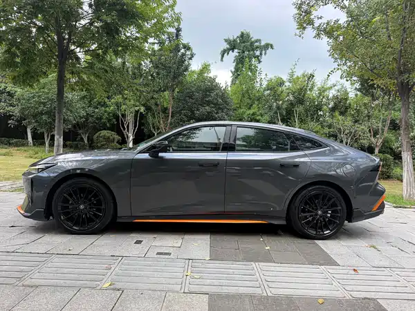 Changan UNI-V 2024