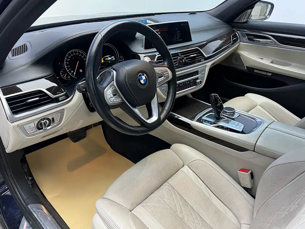 BMW 7 Series 2019 — фото 4