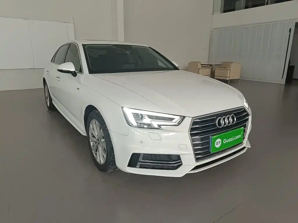 Audi A4L 2020