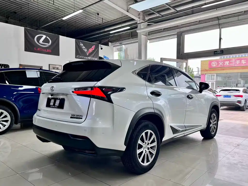 Lexus NX 2017 — фото 22
