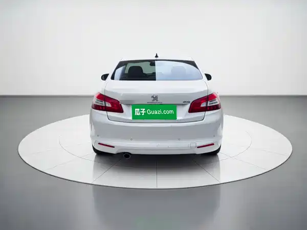 Peugeot 408 2015