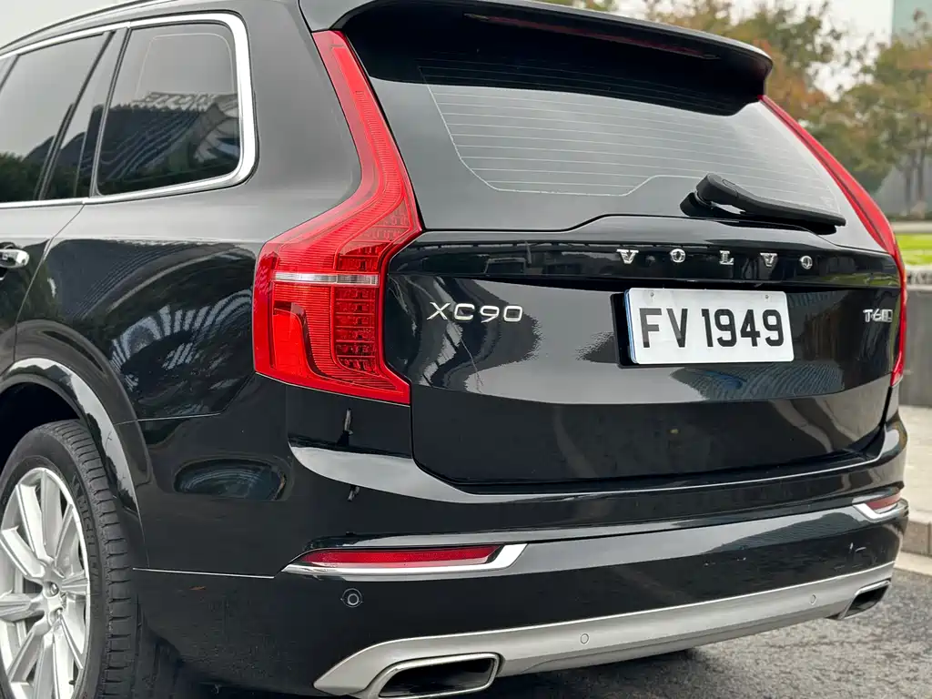 Volvo XC90 2019 — фото 31