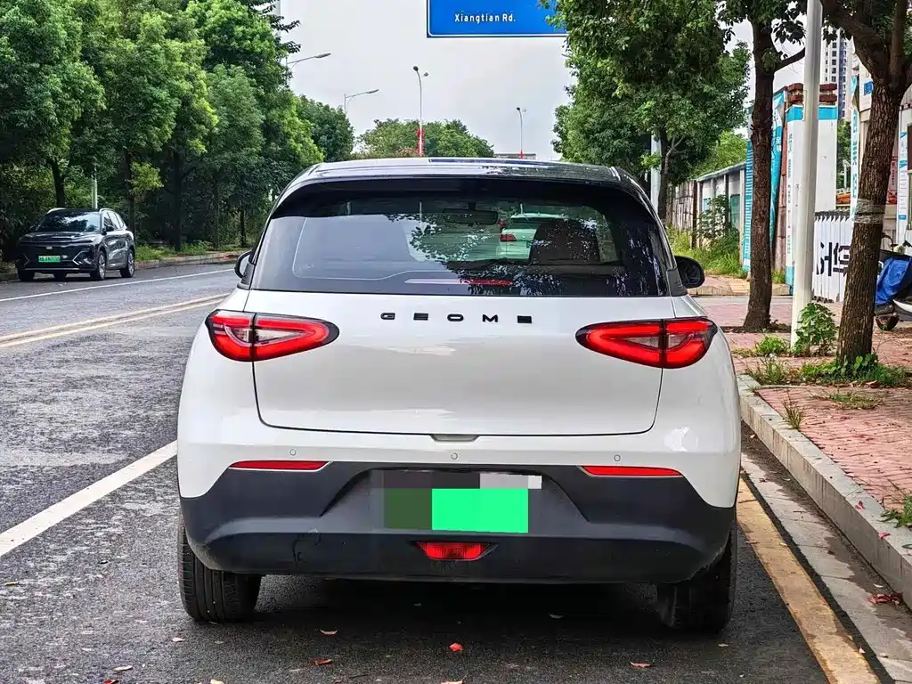 Geely Galaxy Starwish 2025 — фото 11