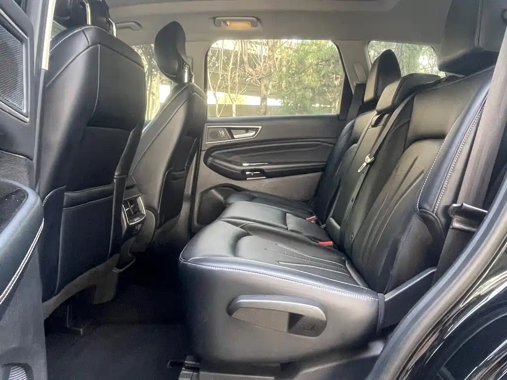 Ford Edge 2021 — фото 13