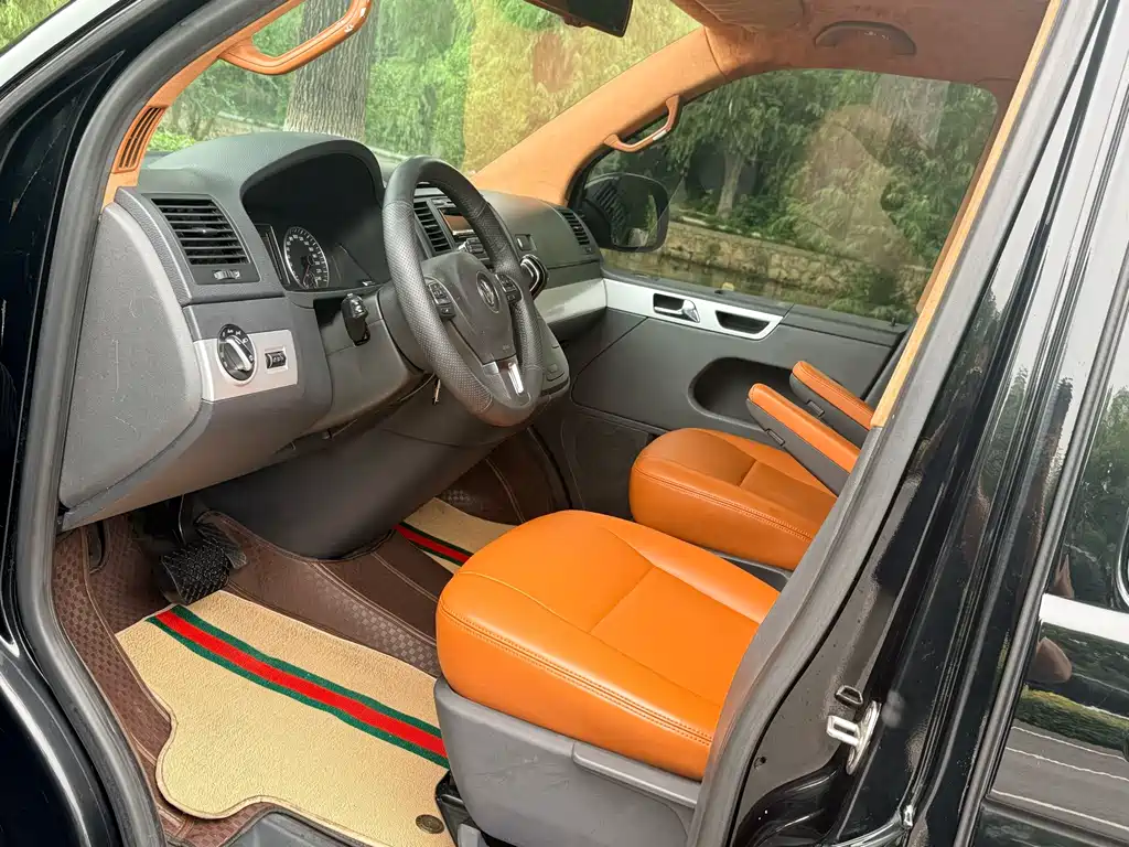 Volkswagen Multivan 2012