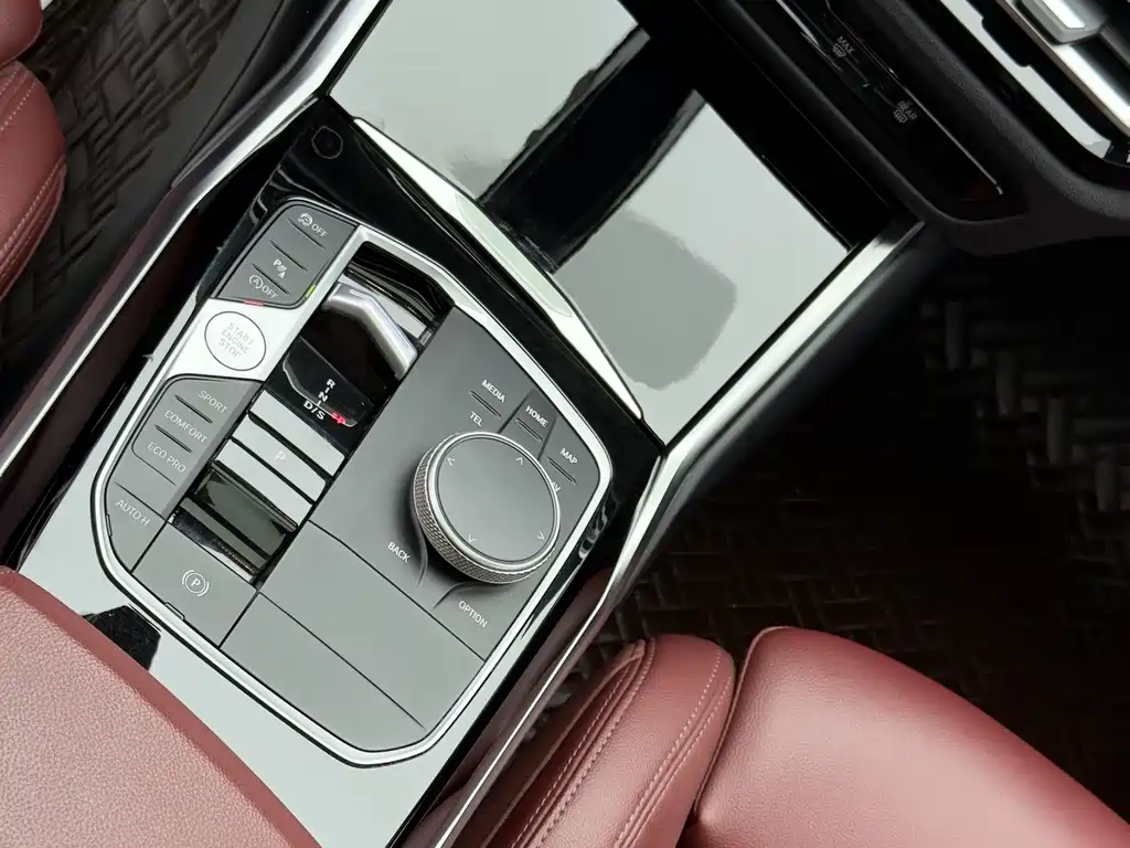 BMW 3 Series 2023 — фото 14