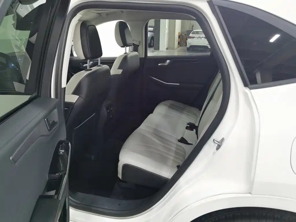 Ford Escape 2021 — фото 15