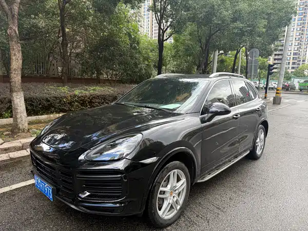 Porsche Cayenne 2011