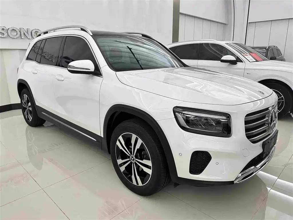 Mercedes-Benz GLB 2024